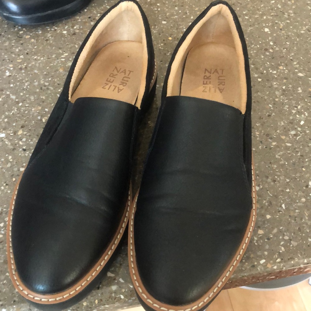 Naturalizer loafers size 10m